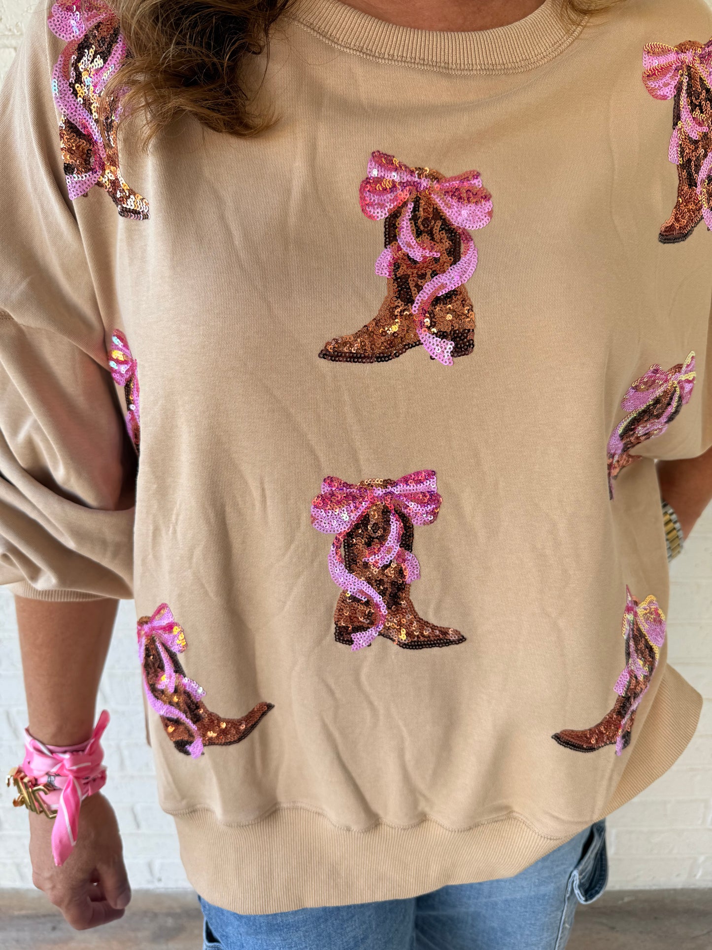 Cowboy boots bow crewneck